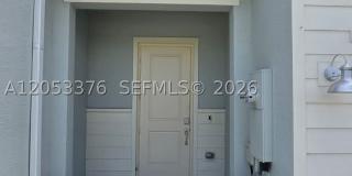 694 SE Lake Falls St Gallery 3