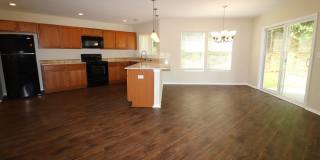 Beautiful 3-bed, 2.5 Bath home in Hamilton Lakes of Steele Creek! Gallery 4