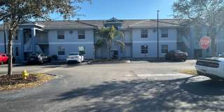 Ground floor 3/2 Condo off Six Mile Cypress Gallery 1