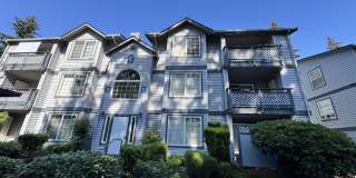 Spacious 3 bed 1.75 bath top floor unit in Des Moines Gallery 1