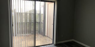 2 bed 2 bath, great location 2 bed 2 bath, great location Gallery 7
