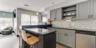 The Manhattan Gallery 38