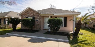 1755 S Tallowood Dr Gallery 1
