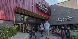 Windsor South Lamar Gallery 38