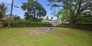 1425 NW 10th Pl Gallery 11