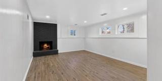 Charming 3BR House in Overland Park Gallery 1