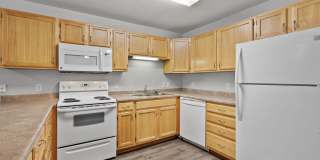 Creekside Commons Apartments Gallery 74
