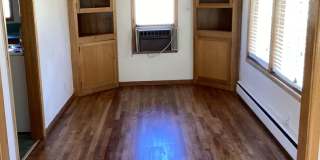 2 Bed 1 Bath Duplex with Attached Garage Gallery 3