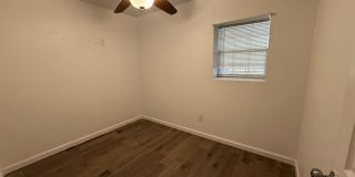 Updated 3BR w/ Hardwood Floors, Walk-In Shower & Stainless Steel Kitchen Gallery 7