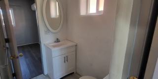 Newly renovated 2 bedroom House Gallery 6