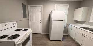 Private Northside 2/1 Residence For Rent! Pet Friendly! Washer & Dryer Included! Gallery 9