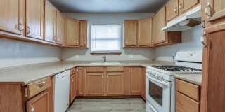 JUST HIT THE MARKET!!! 3 bedroom 1.5 bathroom Gallery 23