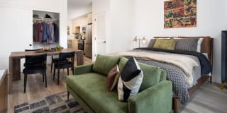 The Louise Los Feliz Gallery 12