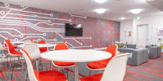 20 Midtown Gallery 44