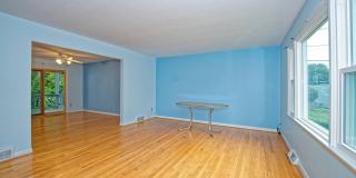 106 Tampa Avenue Gallery 1