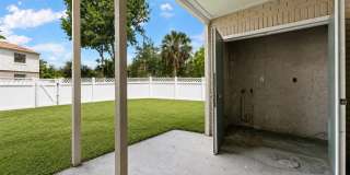 Spacious 4 Bed Condo Gallery 29