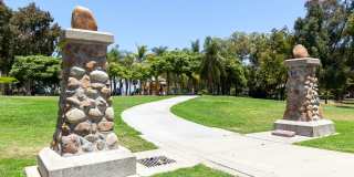 Beautiful 3 bed 2.5 baths "fully furnished" townhouse in the charming neighborhood of University Heights. Gallery 61