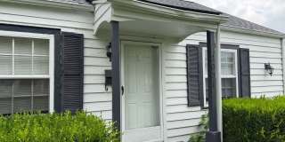 Two bedroom Cottage in East Nashville- Minutes to Coffee & Restaurants Two bedroom Cottage in East Nashville- Minutes to Coffee & Restaurants Gallery 1
