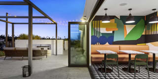 The Charlie Mar Vista Gallery 29