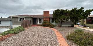 5 Bedroom, 3 Bath in College Area!! Gallery 3