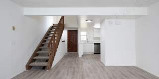 Tri-Level La Jolla Townhouse with Washer/Dryer and Garage! Gallery 3