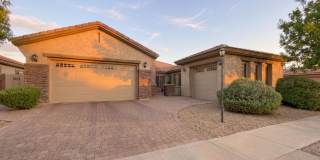 Luxury 5-Bedroom Home with Finished Basement in Chandler Gallery 1