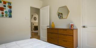 Newly renovated! 3 Bedroom in Nob Hill Gallery 17