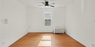 54 Sanford St B (Upper) Gallery 5