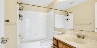 SPACIOUS 3 BEDROOM 2.5 BATHROOM TOWNHOME IS IMMEDIATELY AVAILABLE IN OLNEY Gallery 22