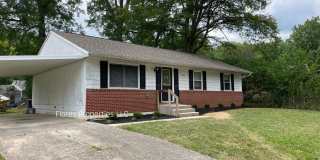 Modern Finishes & Hardwood Floors – 4BR Columbus Gem Gallery 1