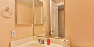 4 Bedroom/Den Gallery 16