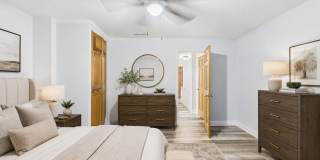 AUGUST 1 Beautiful 3 bedroom 1 bath house - private yard - ample parking quiet street Gallery 20