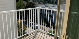 Sound-view 1 bed 1 bath condo in the Alaska Junction/West Seattle Gallery 11