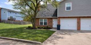 South Side 3 BR Duplex Gallery 1