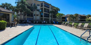 ** THE VINEYARDS SEASONAL ** 2 BED PLUS A DEN\2 BATH 2ND FLOOR COACH HOME READY FOR YOU ** VACATION READY HOME ** Gallery 4