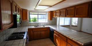 3 Bedroom Home for Rent in Redding CA | Office, RV Parking, Fenced Yard & 2-Car Garage Gallery 10