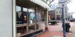 2 W WASHINGTON Street Gallery 3