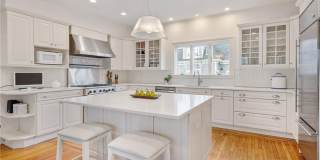 100 Coggeshall Avenue Gallery 7