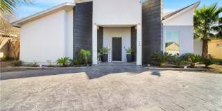 800 New Orleans Circle Gallery 1