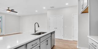 Charming Home in the Heart of Summerville! Gallery 1
