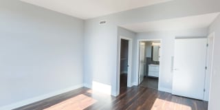 International Gallery 22