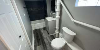 Updated 2 bedroom 1 bath home for rent Gallery 10