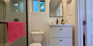 Gorgeous Fully Furnished Ocean Beach Retreat + FLEXIBLE STAY Gallery 21