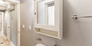 Cozy & bright 1 Bd/1Bth condo in Brookland House Condominium! Gallery 16
