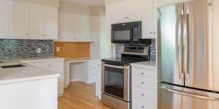 2 Level Mid-Century home for lease! Tour today! Gallery 12