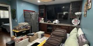 8 ELTON Place Gallery 15