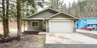 3 Bed, 2 Bath Home in Maple Falls with 2 Car garage Gallery 1