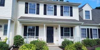 405 Lindenhurst Ct Gallery 1