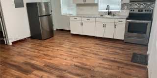 12400 NE 11th Ct Gallery 1