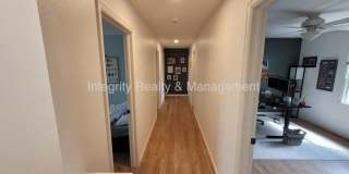 4 Bed/3.5 Bath, 3306 Sqft - 10074 E Lake Dr. Gallery 31